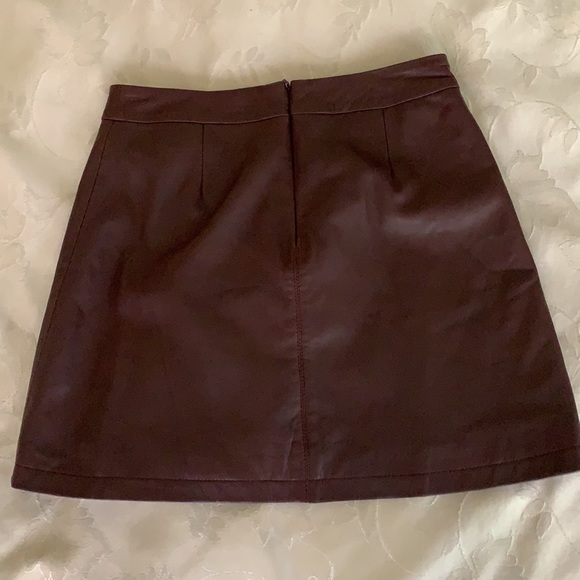 New with tags brown leather skirt - Picture 2 of 10